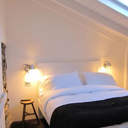 Pescallo Apartment *