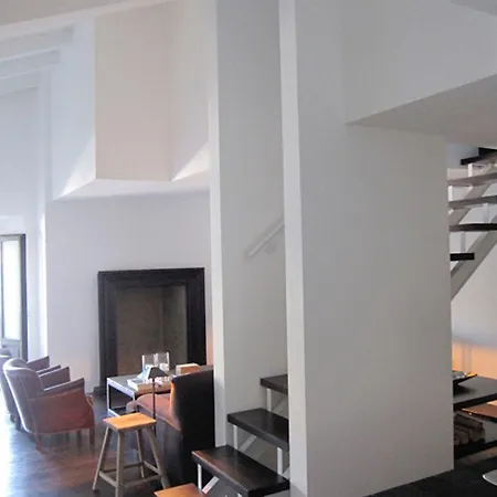 Pescallo Apartment