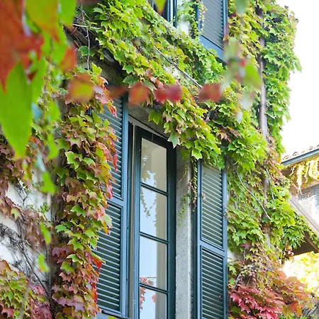 Pescallo Apartment